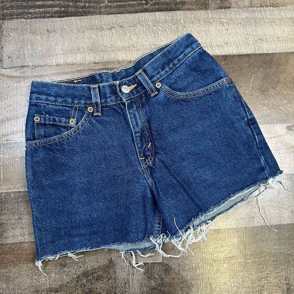Levi’s 517 Juniors Size 3 Cut Off Jean Shorts Blue Dark Wash Denim Frayed Hem